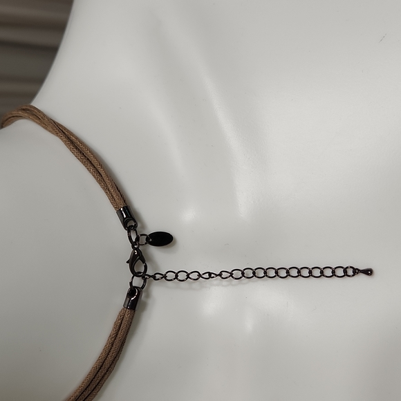 5/$25🌴Lia Sophia Cooper Shell Charm Necklace - Picture 2 of 5